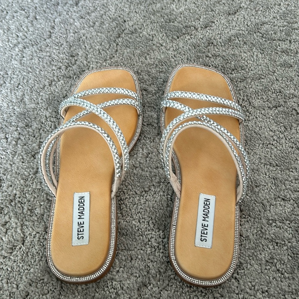 Steve Madden size 6 sandals